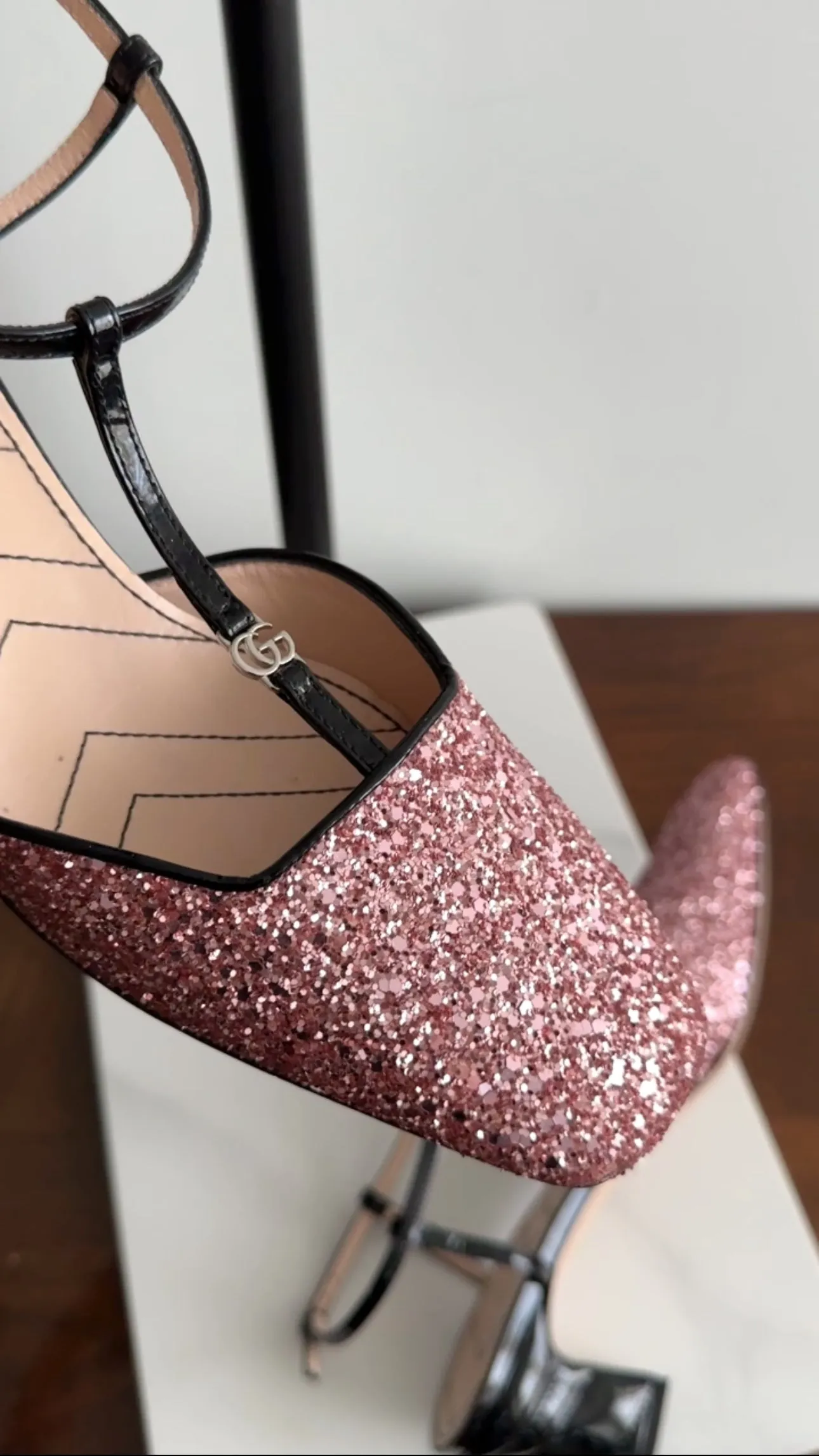 Gucci Pink Coarse Glitter GG Logo T-Strap Heels - 40