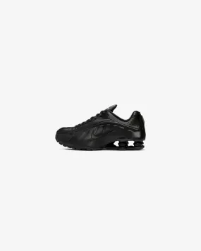 Nike Shox R4 Triple Black Sneakers