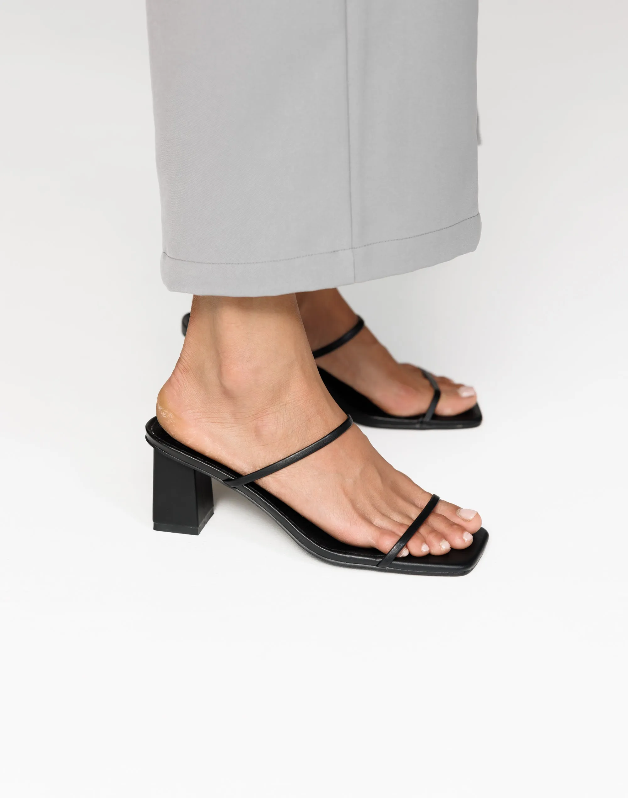 Ulisse Heels (Black) - By Billini